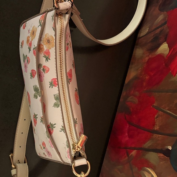 NWT Nanette Lepore Floral Shoulder Bag - Cream and Pink adorable 🥰 - Picture 13 of 15